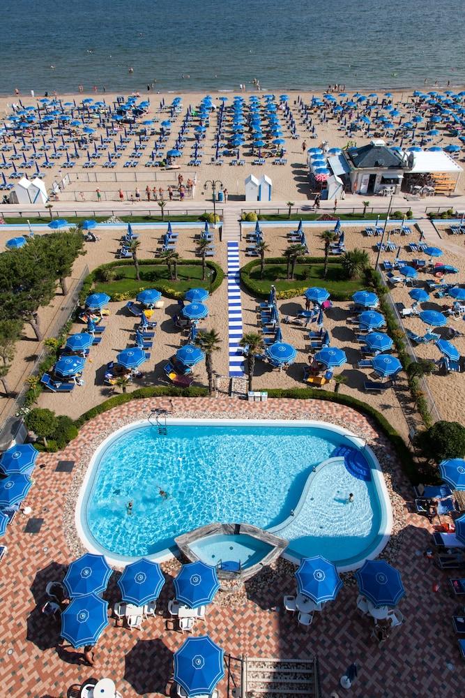 Regent'S Hotel ليدو دي يسولو المظهر الخارجي الصورة