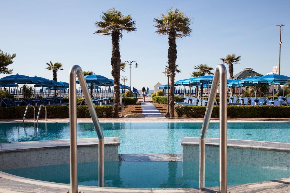 Regent'S Hotel ليدو دي يسولو المظهر الخارجي الصورة