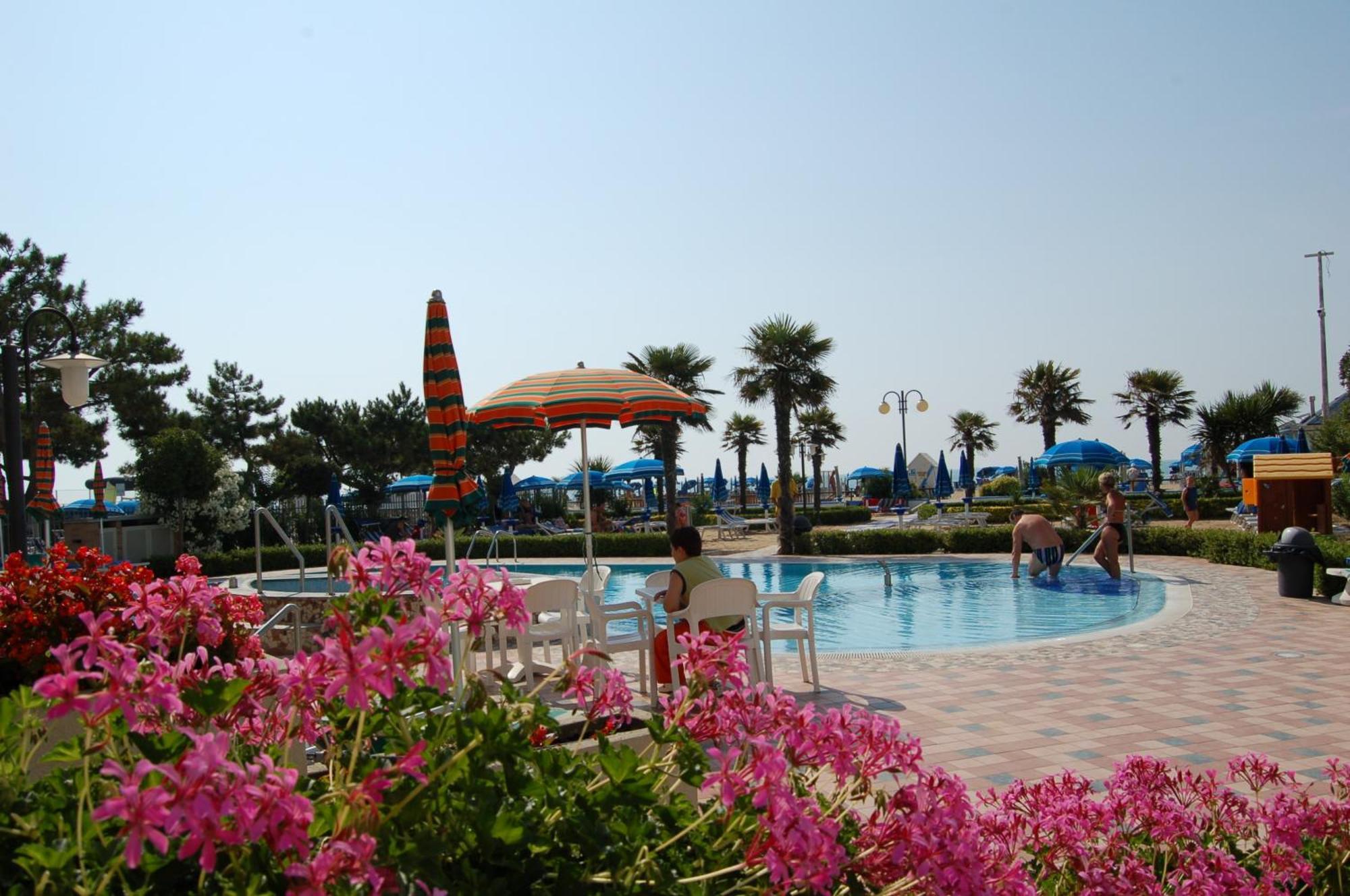 Regent'S Hotel ليدو دي يسولو المظهر الخارجي الصورة