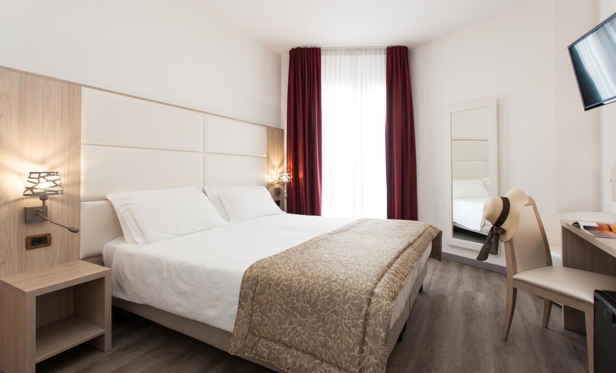 Regent'S Hotel ليدو دي يسولو المظهر الخارجي الصورة