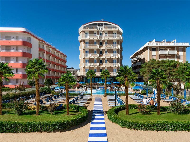 Regent'S Hotel ليدو دي يسولو المظهر الخارجي الصورة