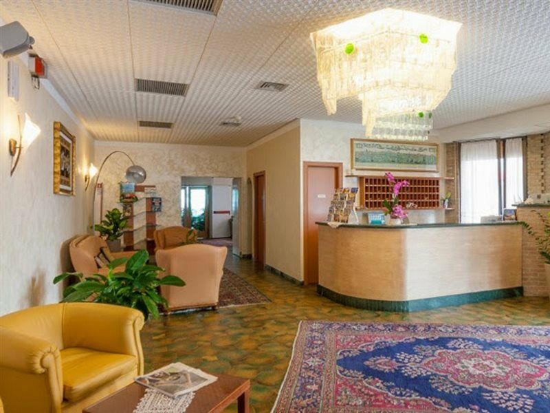 Regent'S Hotel ليدو دي يسولو المظهر الخارجي الصورة